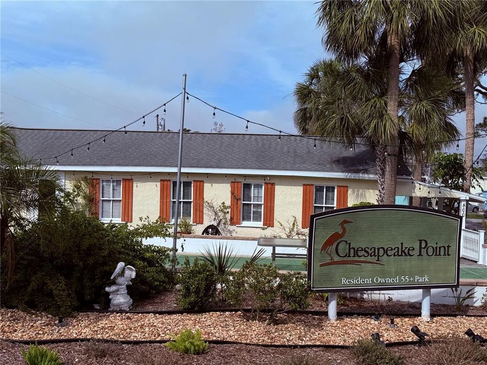 待售: $119,000 (7.24 acres)