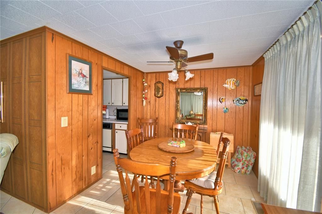 For Sale: $102,000 (2 beds, 2 baths, 1296 Square Feet)