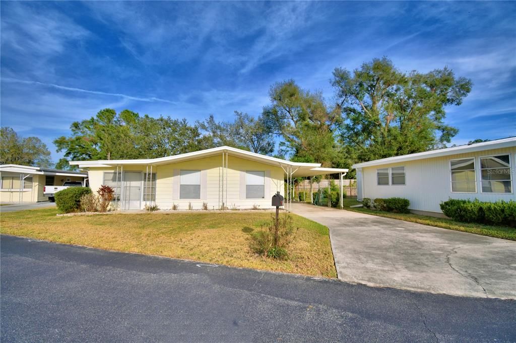 For Sale: $102,000 (2 beds, 2 baths, 1296 Square Feet)