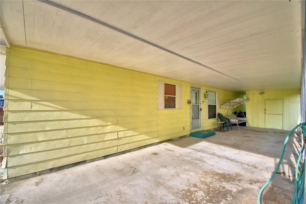 For Sale: $102,000 (2 beds, 2 baths, 1296 Square Feet)