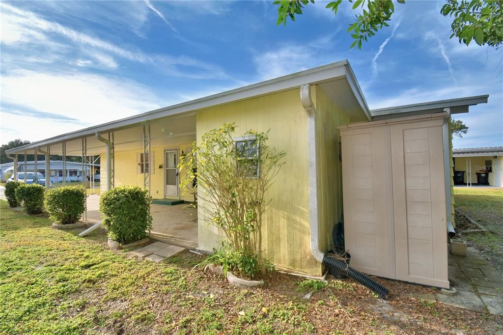 For Sale: $102,000 (2 beds, 2 baths, 1296 Square Feet)