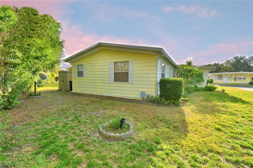 For Sale: $102,000 (2 beds, 2 baths, 1296 Square Feet)