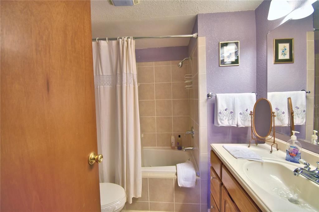 For Sale: $102,000 (2 beds, 2 baths, 1296 Square Feet)