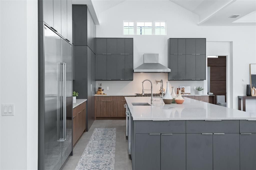 For Sale: $3,499,000 (5 beds, 5 baths, 6202 Square Feet)