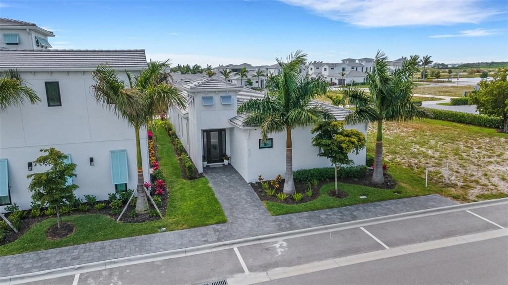 Recientemente alquilado: $8,950 (3 camas, 2 baños, 2117 Pies cuadrados)