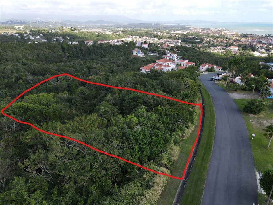 En Venta: $360,000 (0.55 acres)
