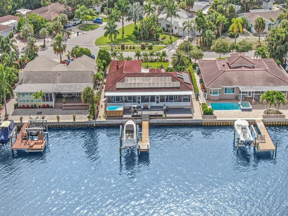 For Sale: $2,590,000 (4 beds, 3 baths, 2420 Square Feet)