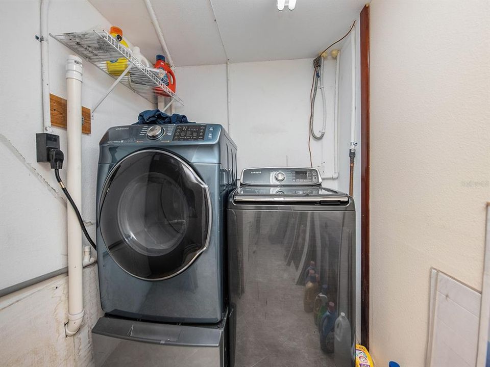 For Sale: $2,590,000 (4 beds, 3 baths, 2420 Square Feet)