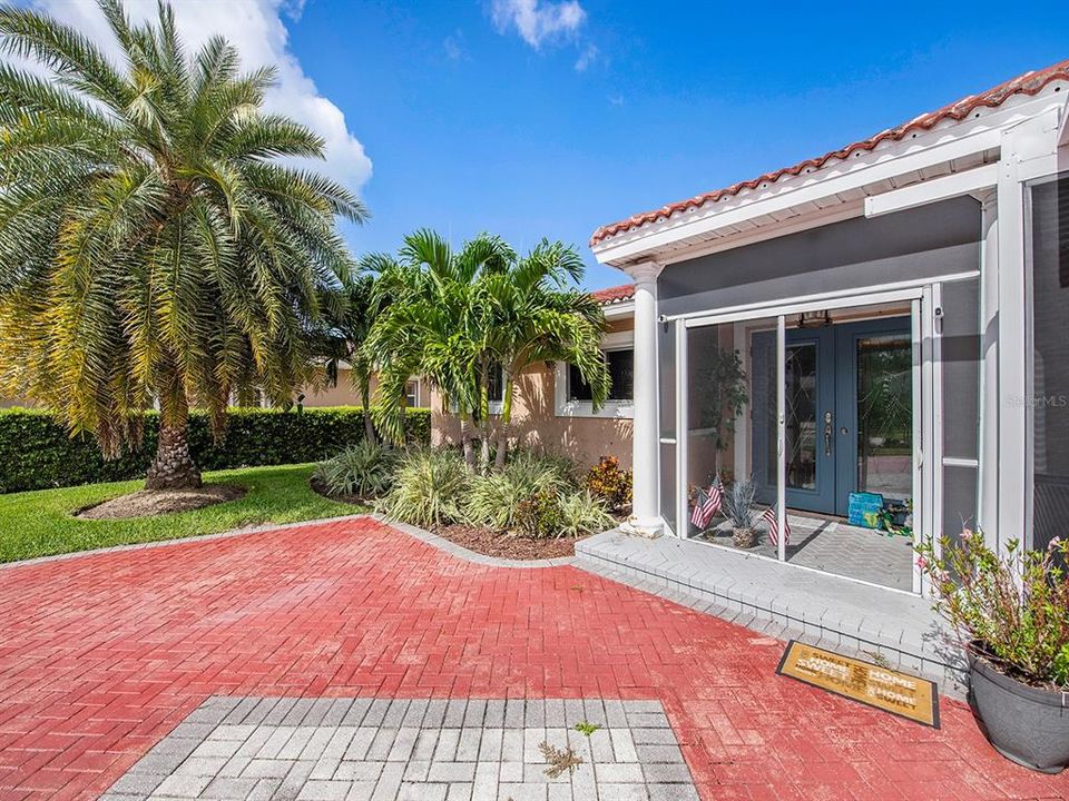 For Sale: $2,590,000 (4 beds, 3 baths, 2420 Square Feet)