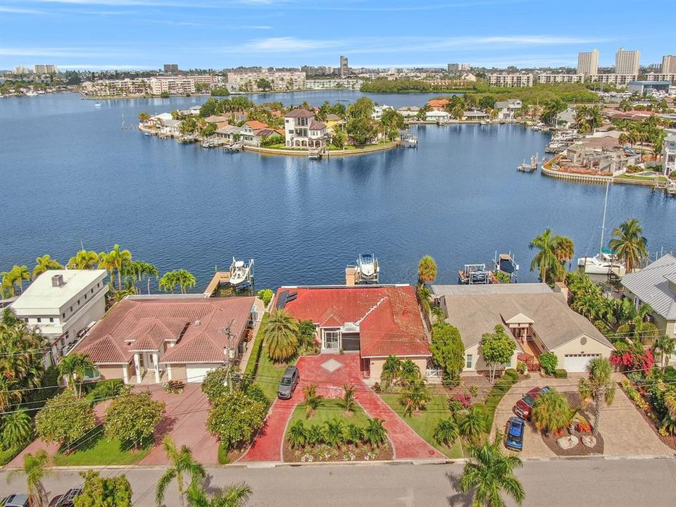 For Sale: $2,590,000 (4 beds, 3 baths, 2420 Square Feet)