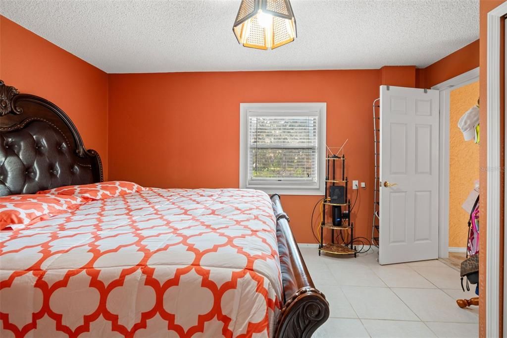 Active With Contract: $375,000 (3 beds, 2 baths, 2100 Square Feet)