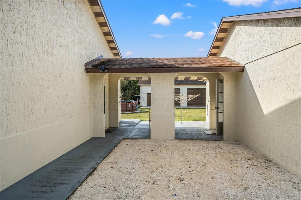 Active With Contract: $375,000 (3 beds, 2 baths, 2100 Square Feet)