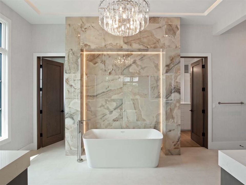 For Sale: $5,495,000 (5 beds, 5 baths, 6056 Square Feet)