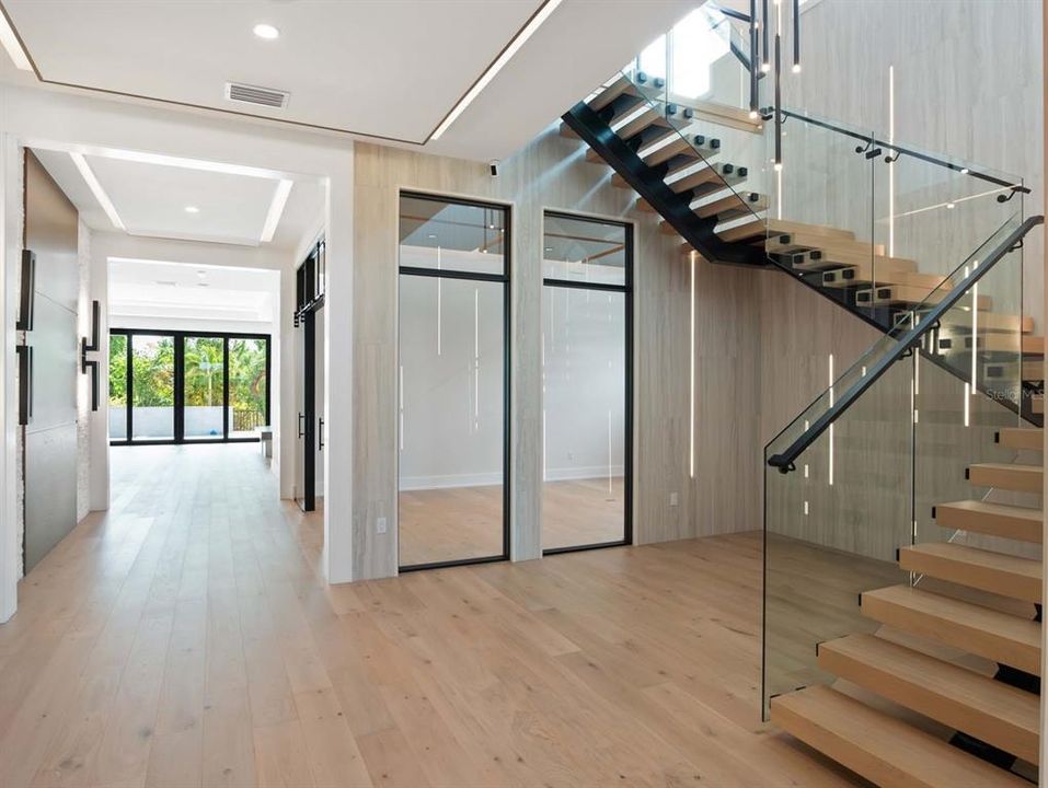 For Sale: $5,495,000 (5 beds, 5 baths, 6056 Square Feet)