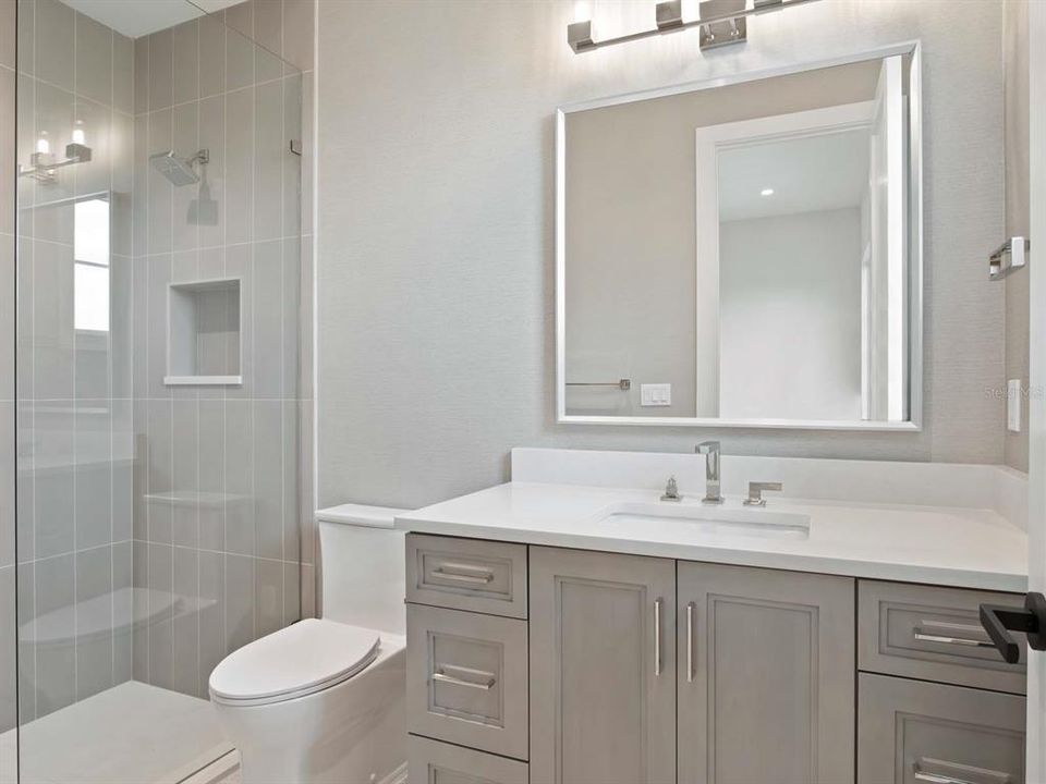 For Sale: $5,495,000 (5 beds, 5 baths, 6056 Square Feet)