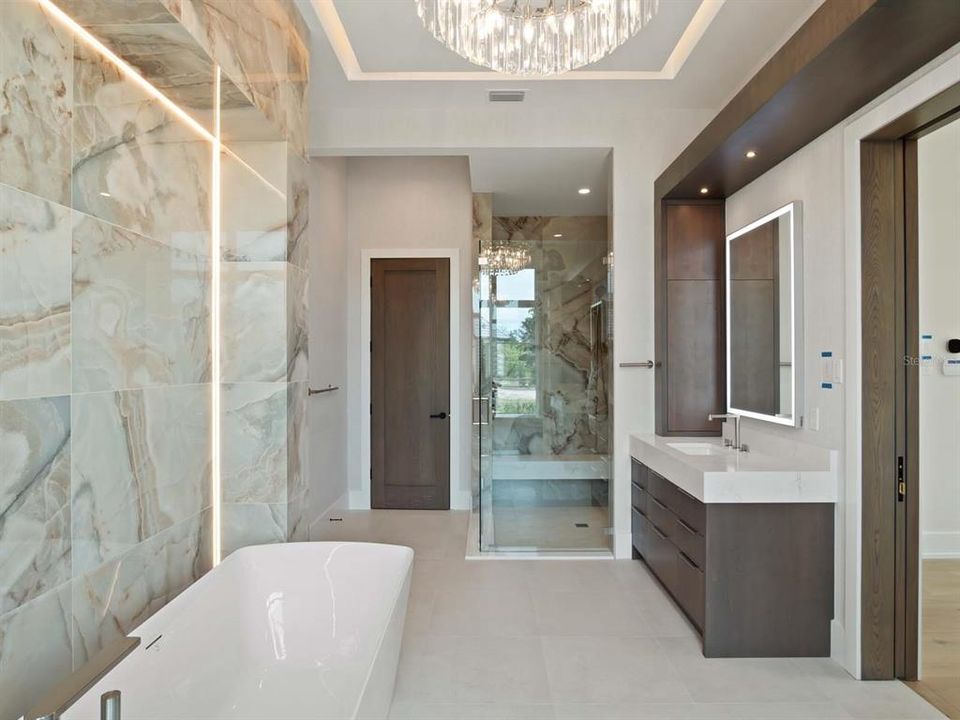 For Sale: $5,495,000 (5 beds, 5 baths, 6056 Square Feet)