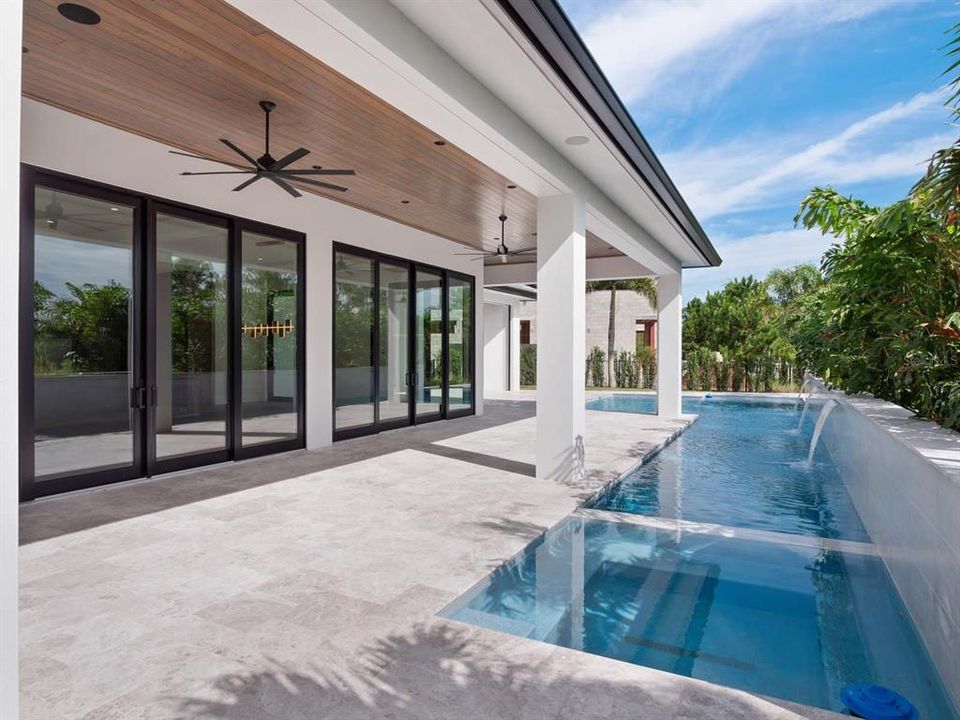 For Sale: $5,495,000 (5 beds, 5 baths, 6056 Square Feet)