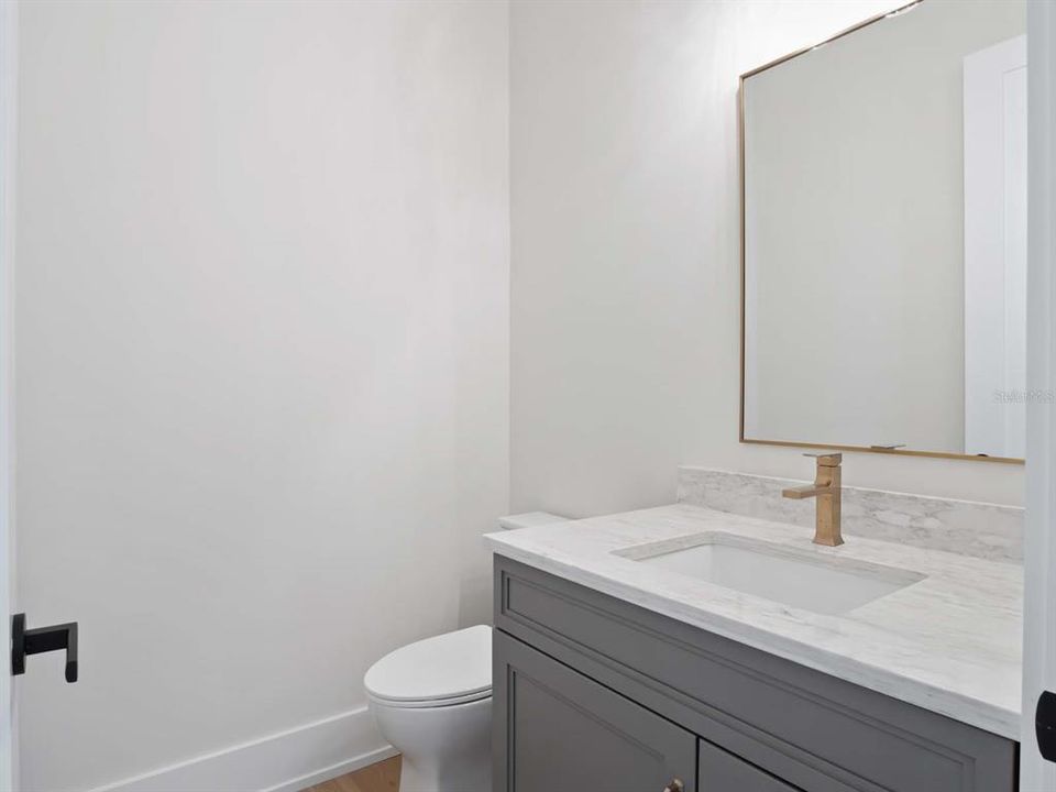 For Sale: $5,495,000 (5 beds, 5 baths, 6056 Square Feet)