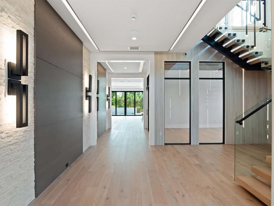 For Sale: $5,495,000 (5 beds, 5 baths, 6056 Square Feet)