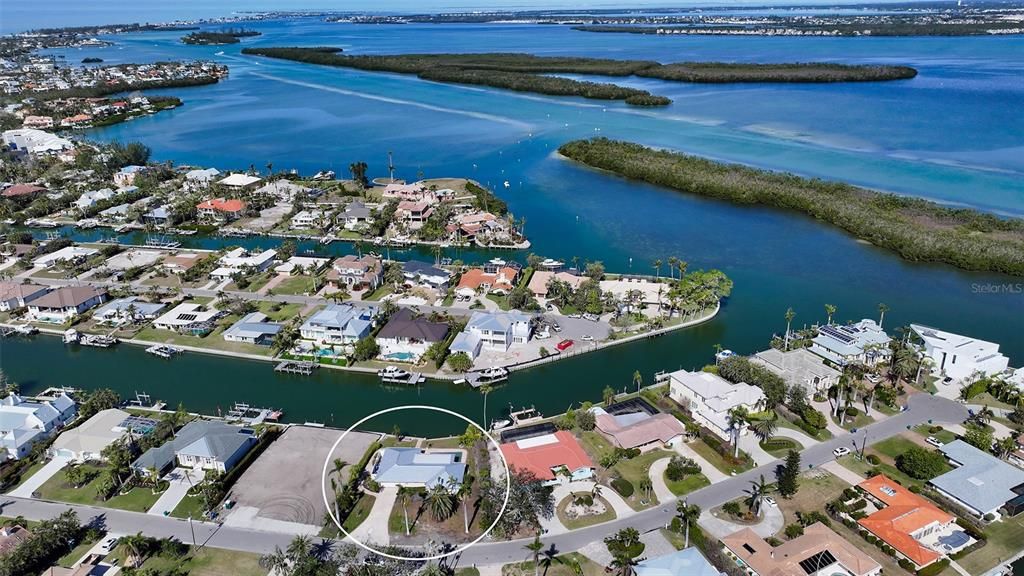 For Sale: $1,660,000 (0.35 acres)