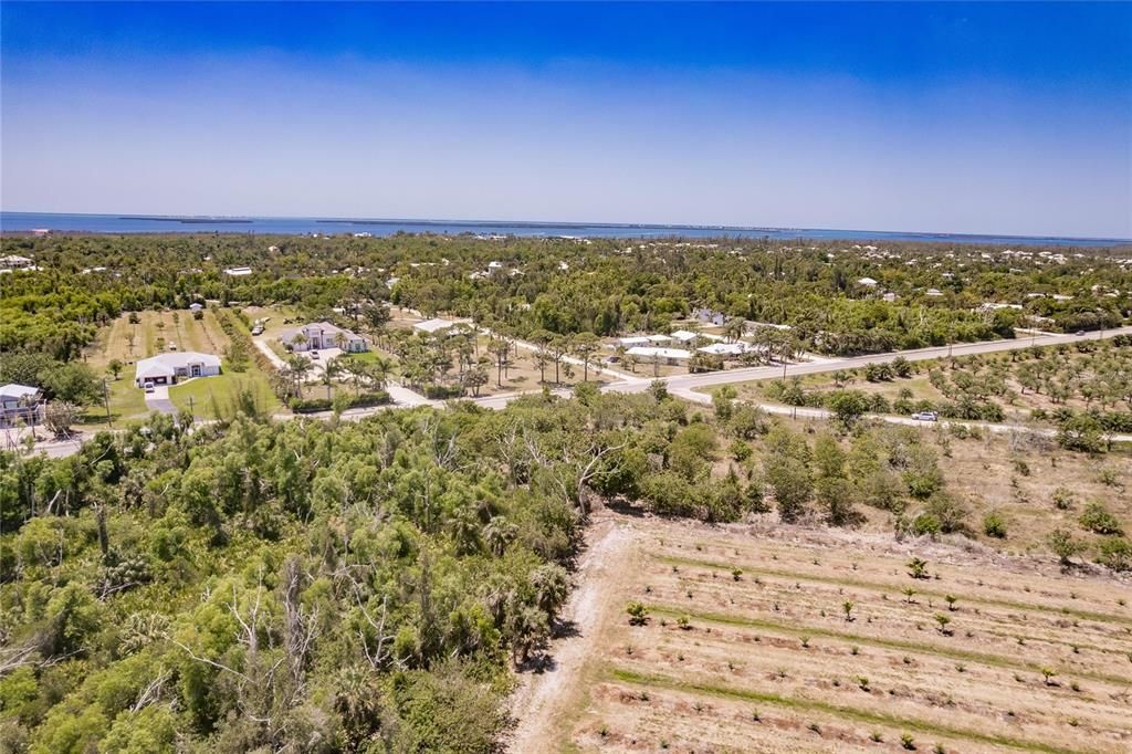 На продажу: $385,000 (3.67 acres)