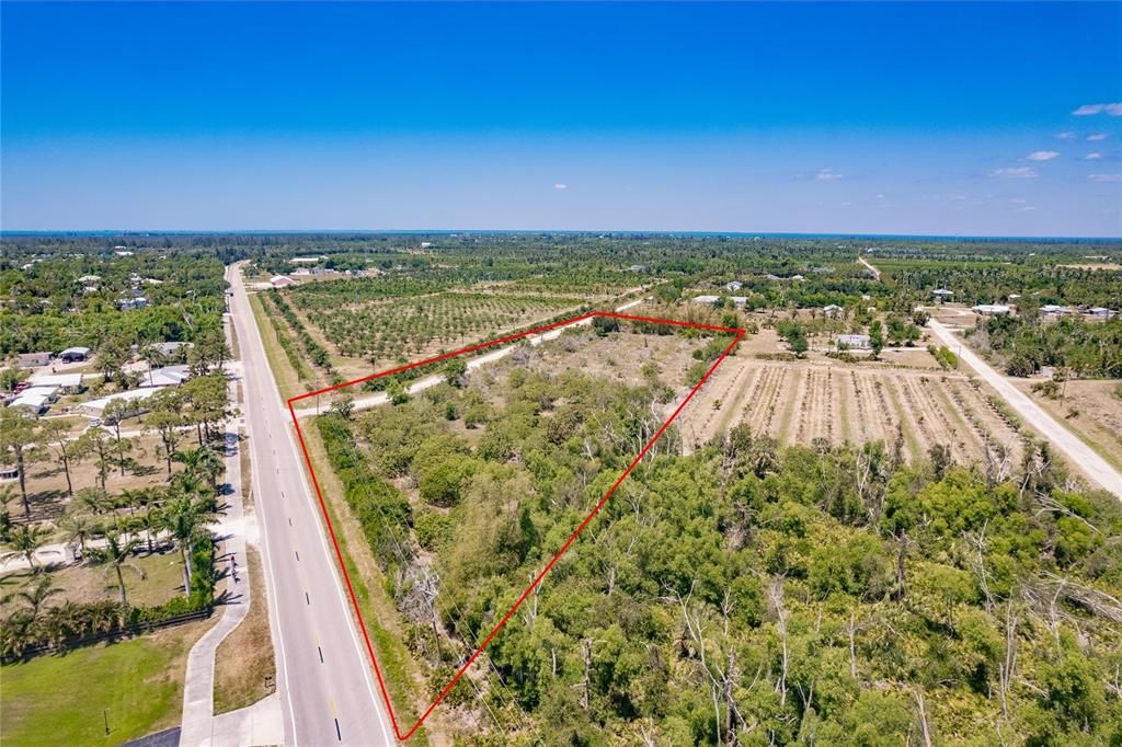 На продажу: $385,000 (3.67 acres)