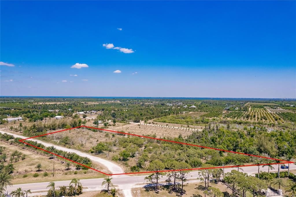 На продажу: $385,000 (3.67 acres)