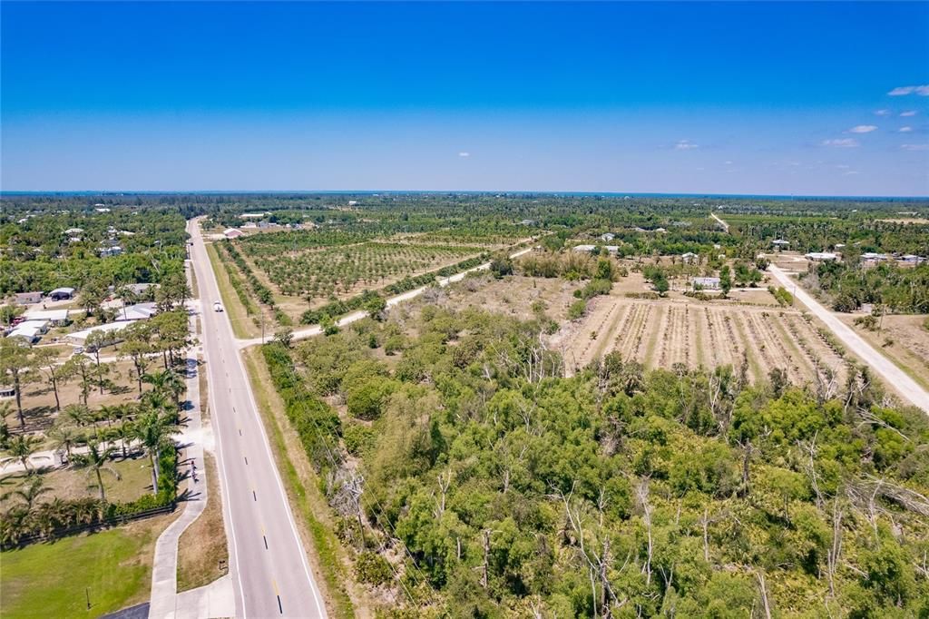 На продажу: $385,000 (3.67 acres)