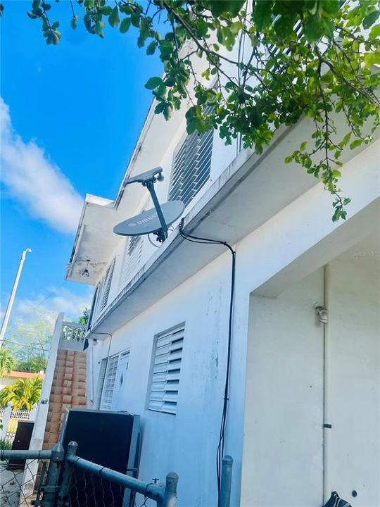 Active With Contract: $199,000 (4 beds, 2 baths, 1296 Square Feet)