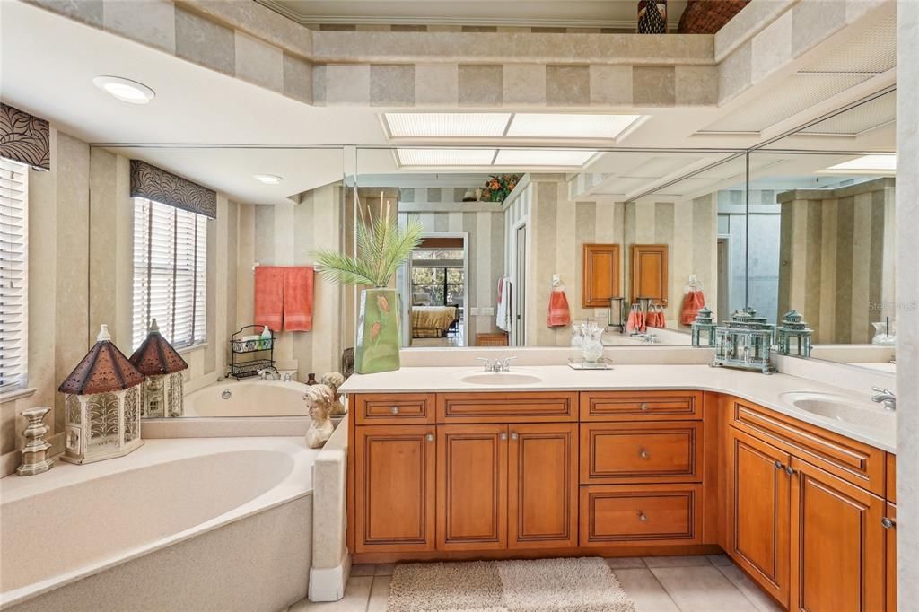 Active With Contract: $549,900 (3 beds, 2 baths, 2291 Square Feet)