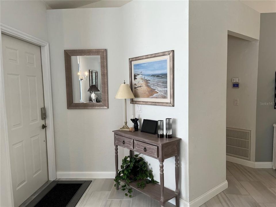 Active With Contract: $300,000 (2 beds, 2 baths, 1306 Square Feet)