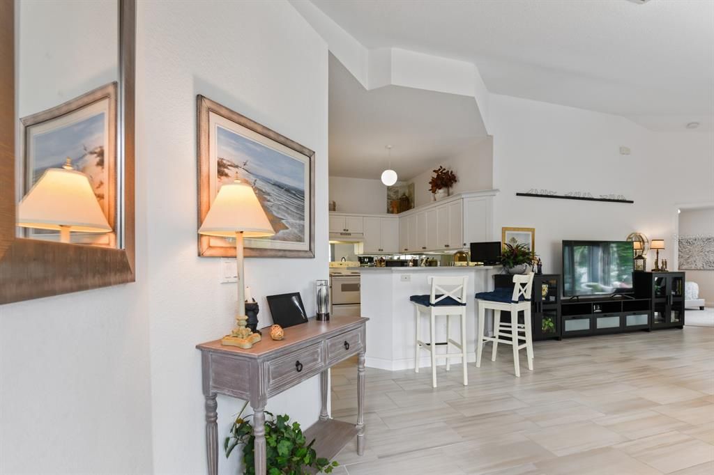 Active With Contract: $300,000 (2 beds, 2 baths, 1306 Square Feet)