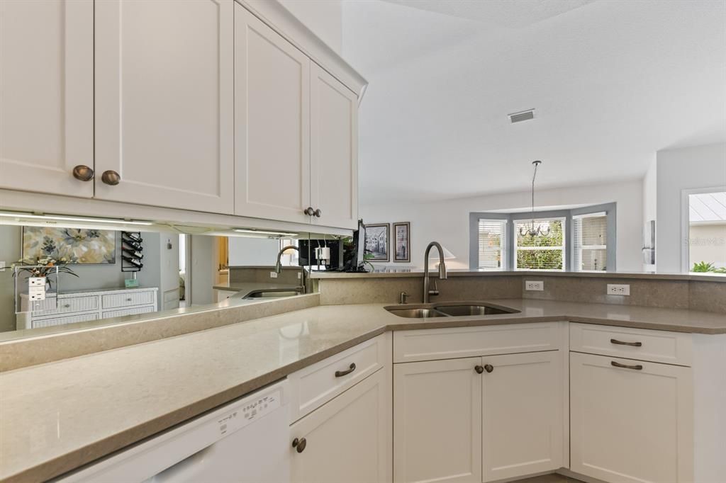 Active With Contract: $300,000 (2 beds, 2 baths, 1306 Square Feet)