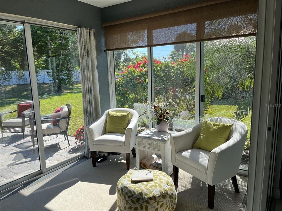 Active With Contract: $300,000 (2 beds, 2 baths, 1306 Square Feet)