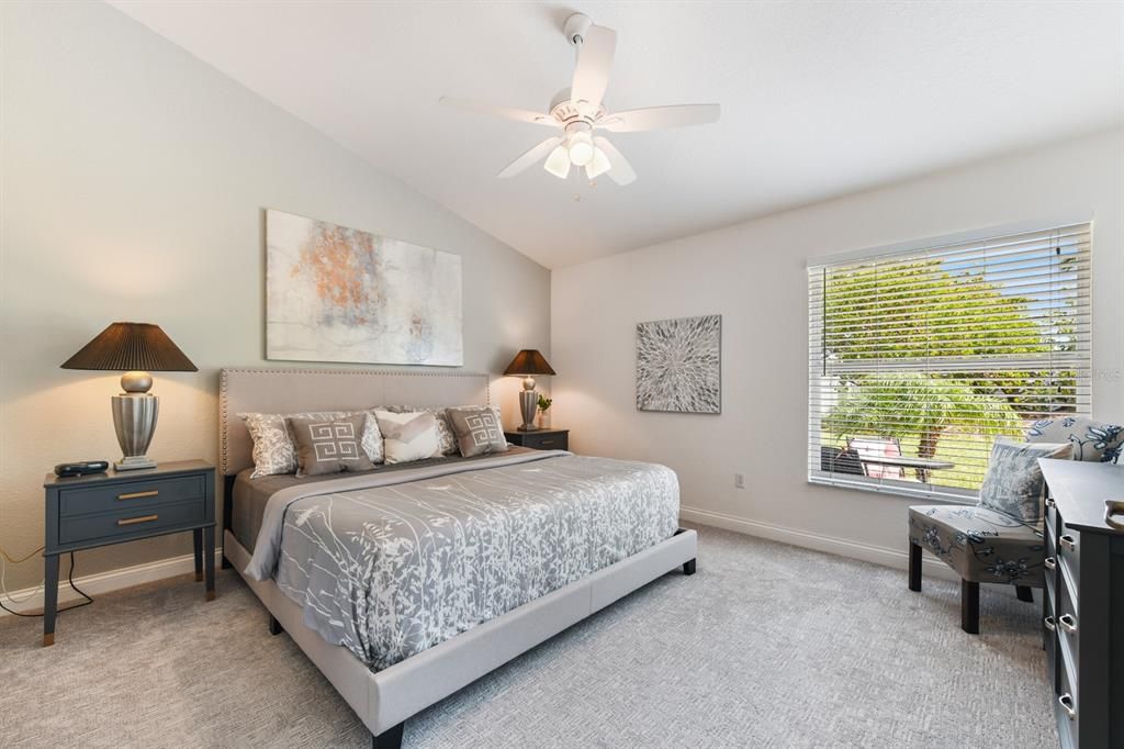 Active With Contract: $300,000 (2 beds, 2 baths, 1306 Square Feet)