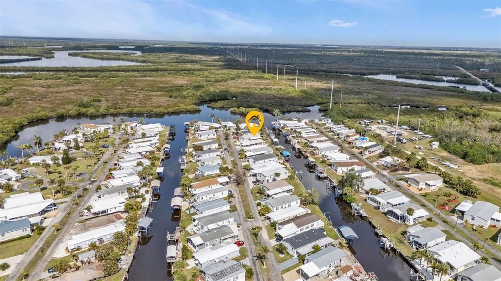 Под контрактом: $229,900 (2 спален, 2 ванн, 1104 Квадратных фут)