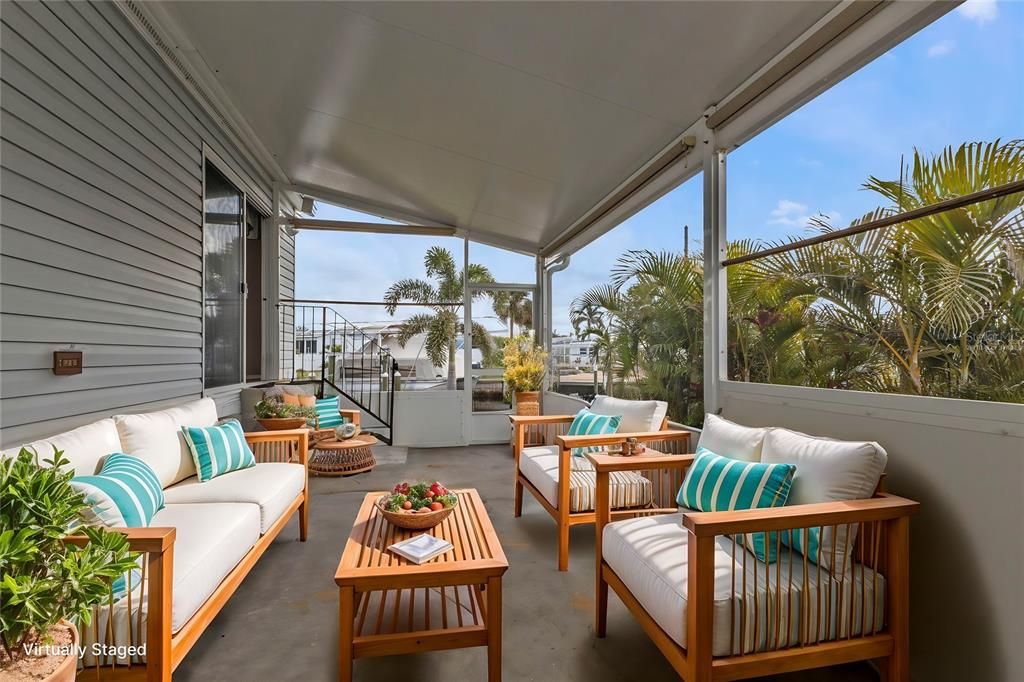 Под контрактом: $229,900 (2 спален, 2 ванн, 1104 Квадратных фут)