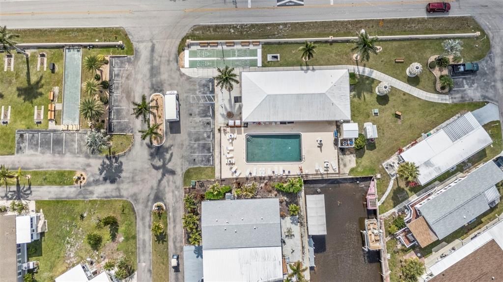 Под контрактом: $229,900 (2 спален, 2 ванн, 1104 Квадратных фут)