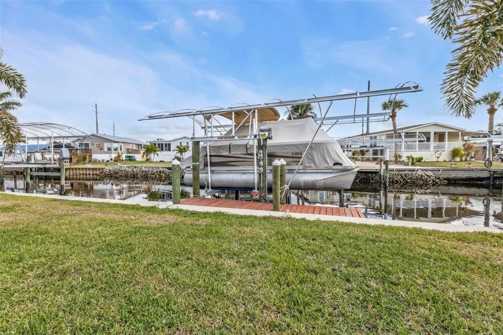 Под контрактом: $229,900 (2 спален, 2 ванн, 1104 Квадратных фут)