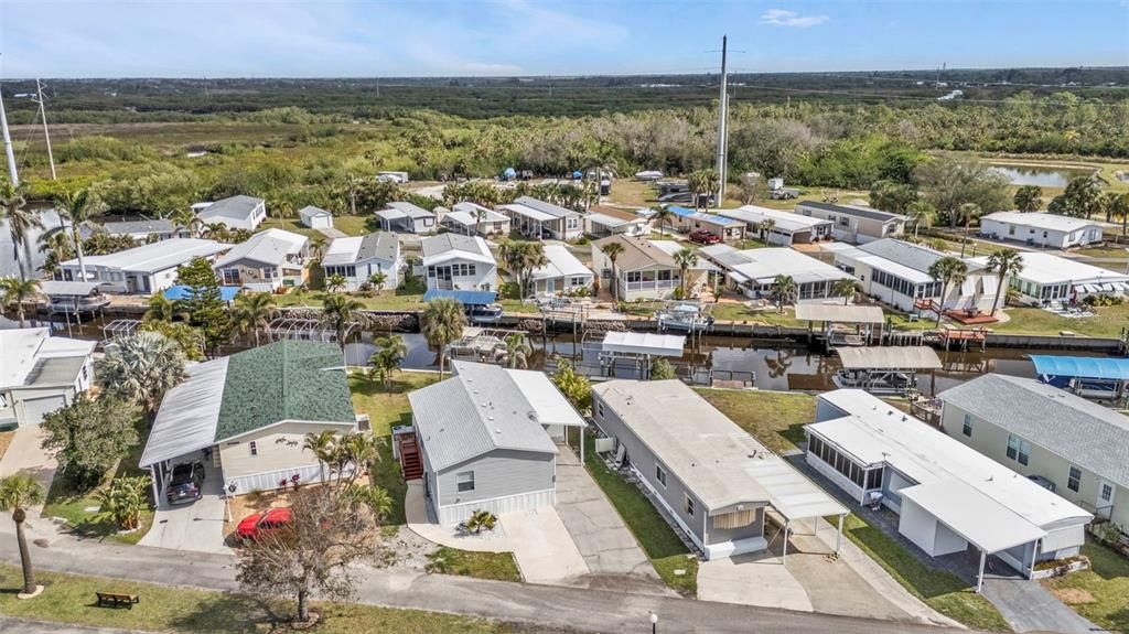 Под контрактом: $229,900 (2 спален, 2 ванн, 1104 Квадратных фут)