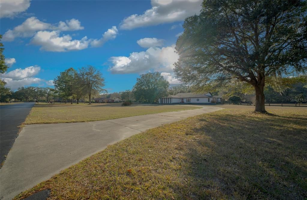 For Sale: $665,000 (3 beds, 3 baths, 3017 Square Feet)