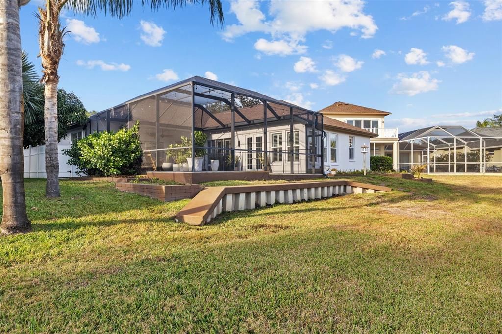 合同活跃: $1,030,000 (4 贝兹, 3 浴室, 2540 平方英尺)