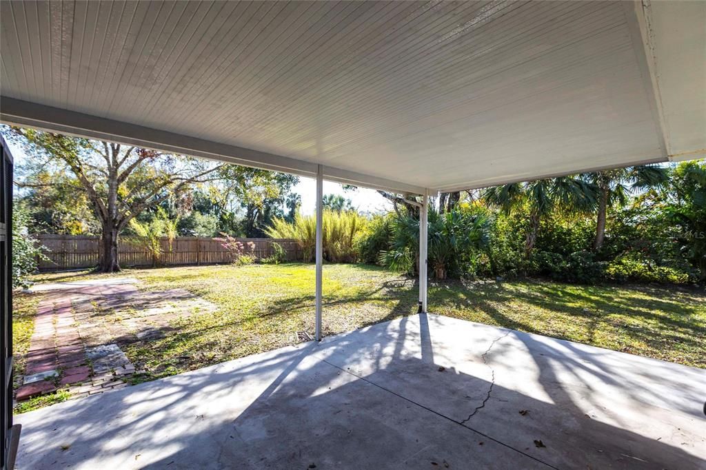 Active With Contract: $339,000 (3 beds, 2 baths, 1462 Square Feet)