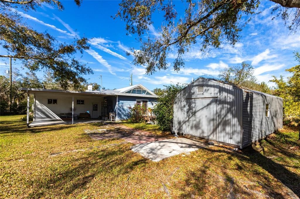 Active With Contract: $339,000 (3 beds, 2 baths, 1462 Square Feet)