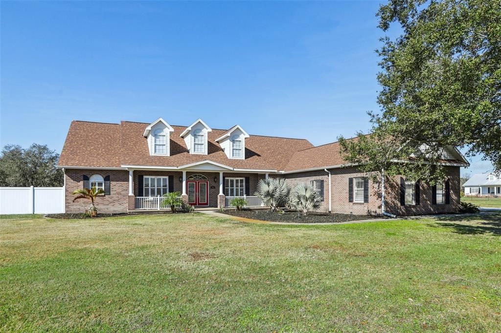 Vendido Recientemente: $1,150,000 (4 camas, 5 baños, 3854 Pies cuadrados)