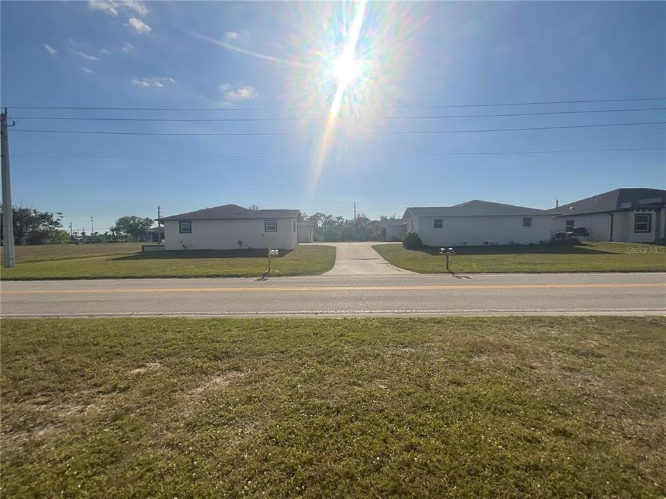 En Venta: $425,000 (3 camas, 0 baños, 2368 Pies cuadrados)