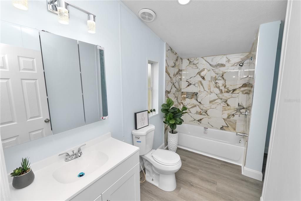 For Sale: $290,000 (3 beds, 2 baths, 1248 Square Feet)