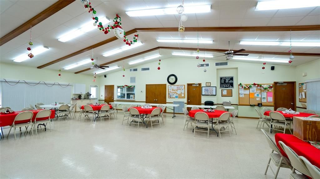 合同活跃: $189,900 (2 贝兹, 2 浴室, 1027 平方英尺)