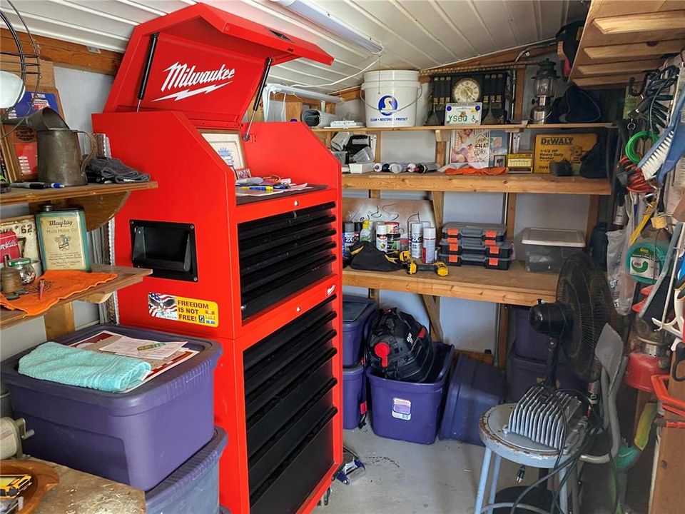 合同活跃: $189,900 (2 贝兹, 2 浴室, 1027 平方英尺)