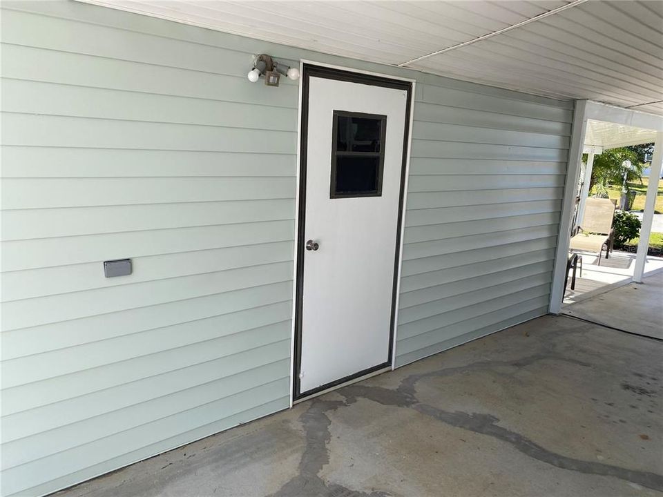 合同活跃: $189,900 (2 贝兹, 2 浴室, 1027 平方英尺)